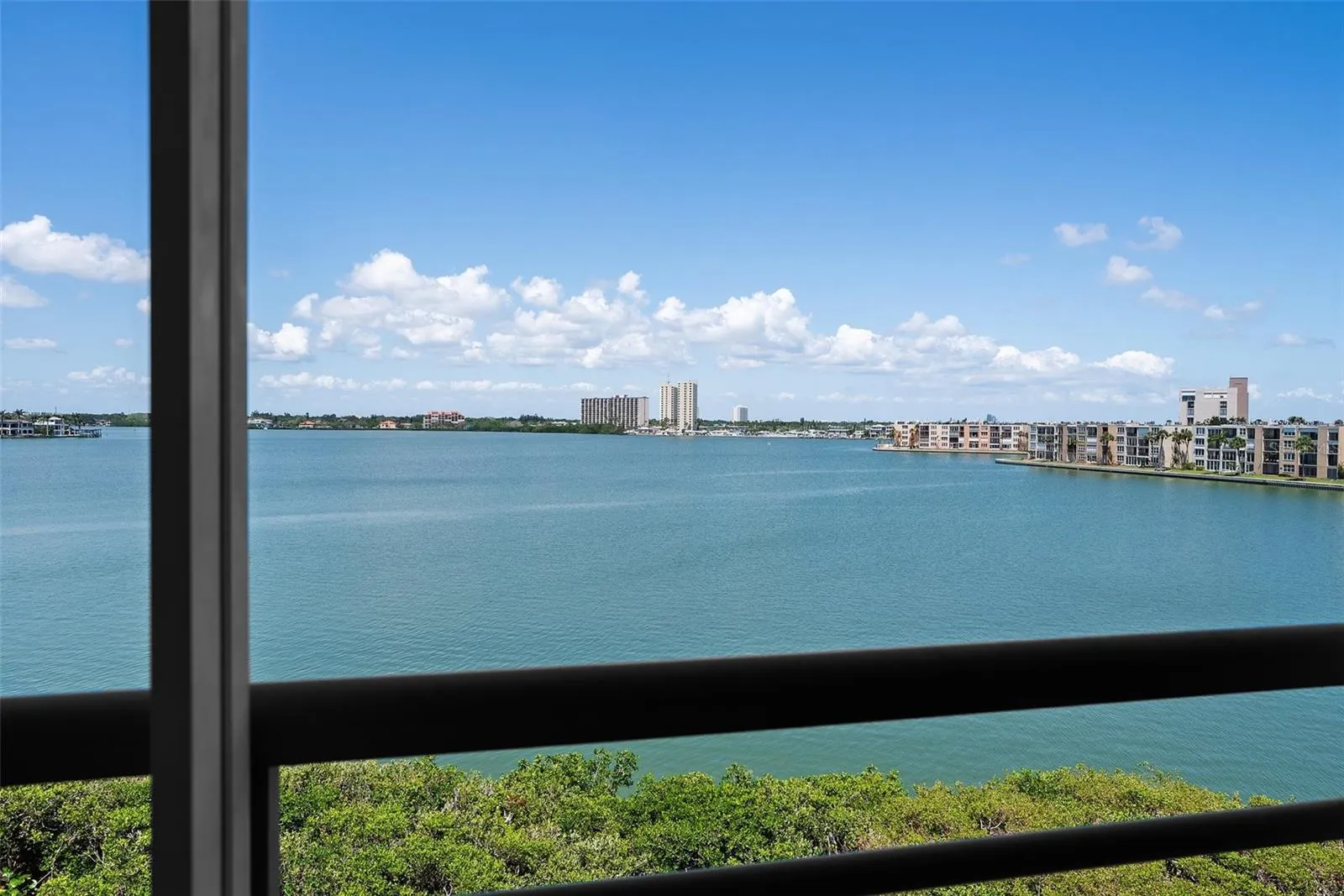 8021 SAILBOAT KEY BLVD S #305, #305