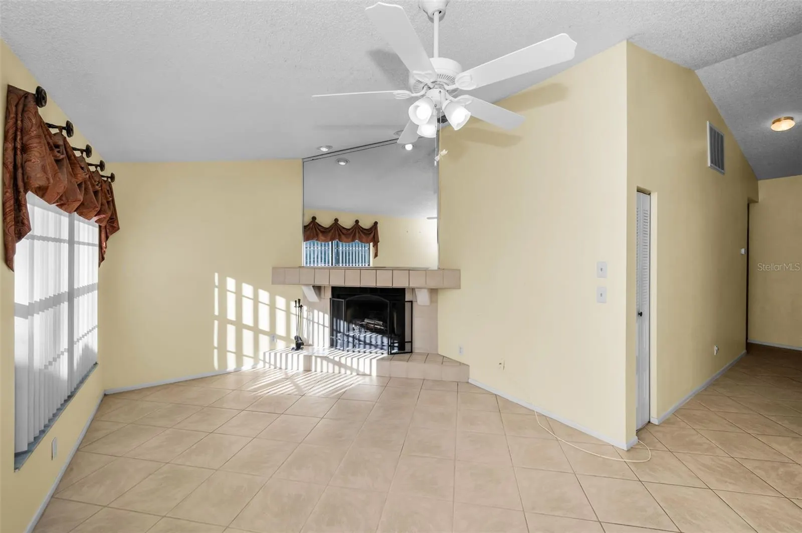 3500 MAGNOLIA RIDGE CIR #405, #405