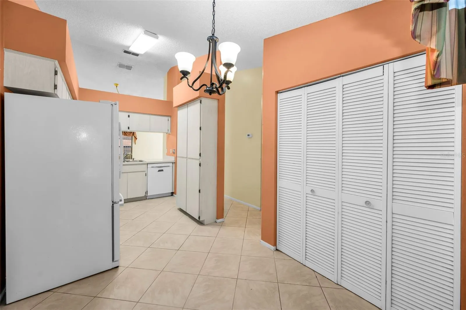 3500 MAGNOLIA RIDGE CIR #405, #405