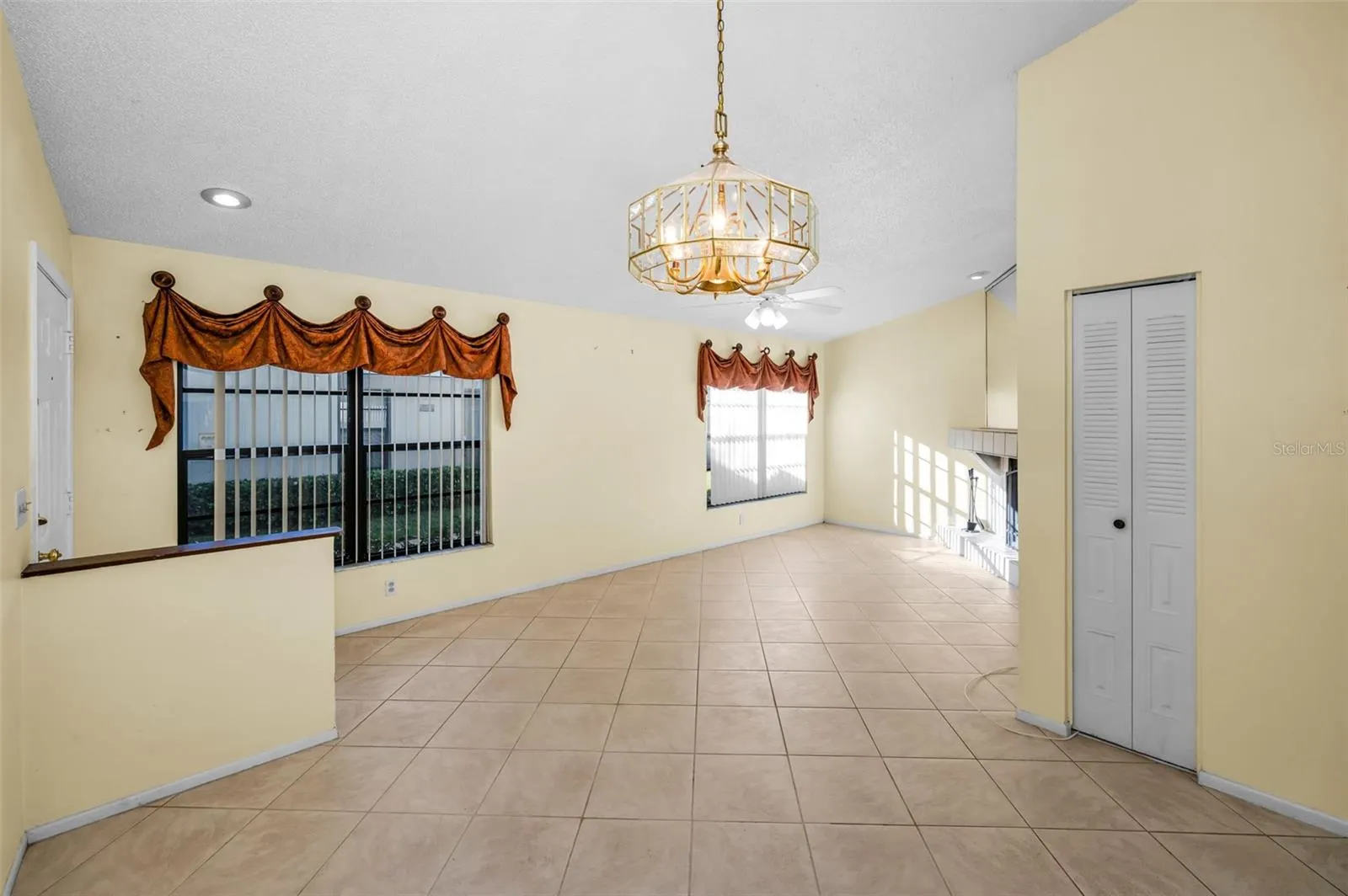3500 MAGNOLIA RIDGE CIR #405, #405