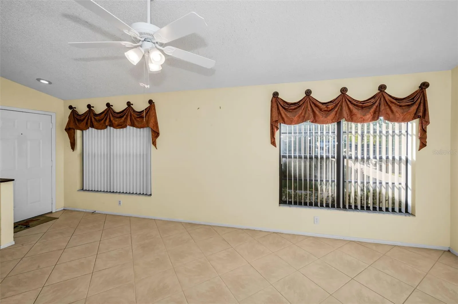3500 MAGNOLIA RIDGE CIR #405, #405