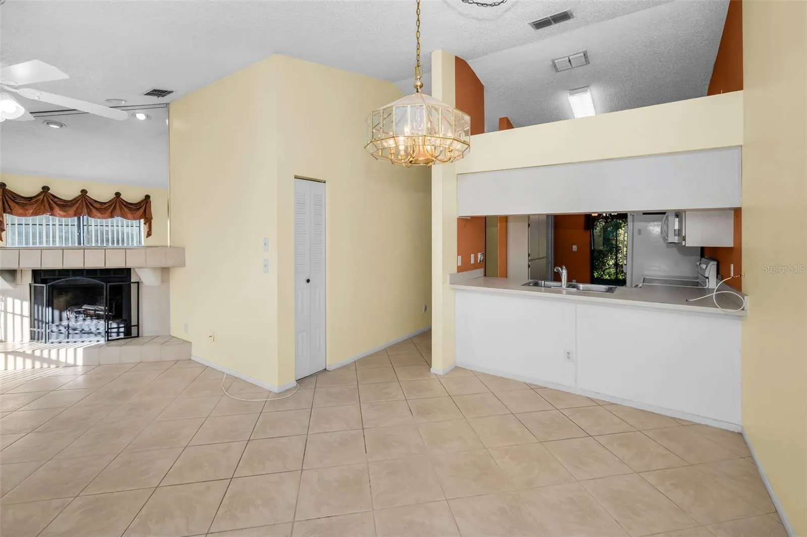 3500 MAGNOLIA RIDGE CIR #405, #405