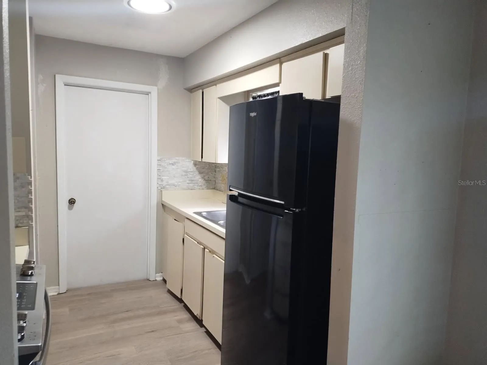 2123 WOODBURN LOOP S