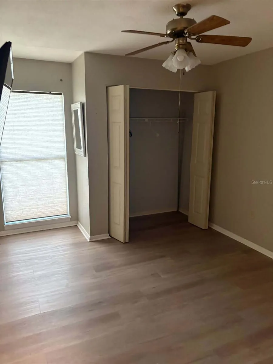 2123 WOODBURN LOOP S