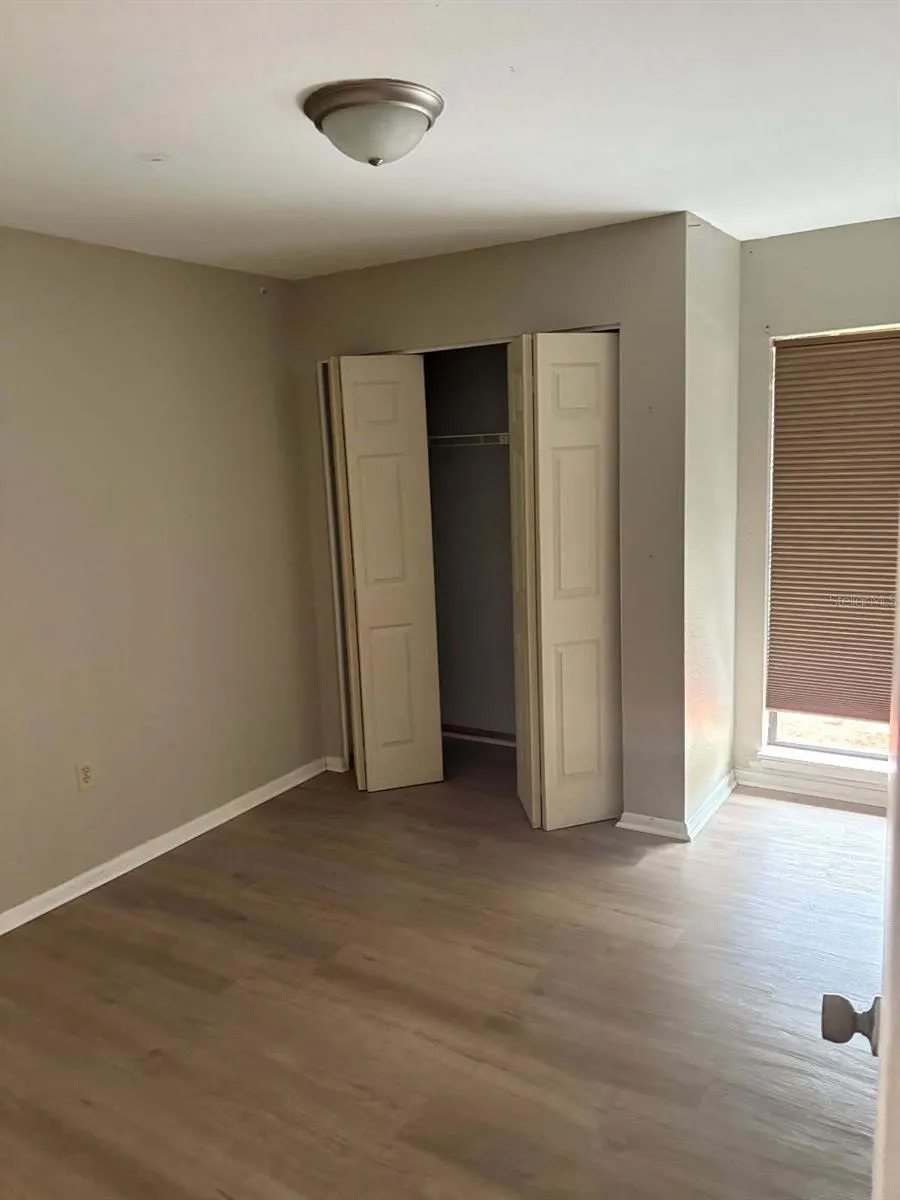 2123 WOODBURN LOOP S
