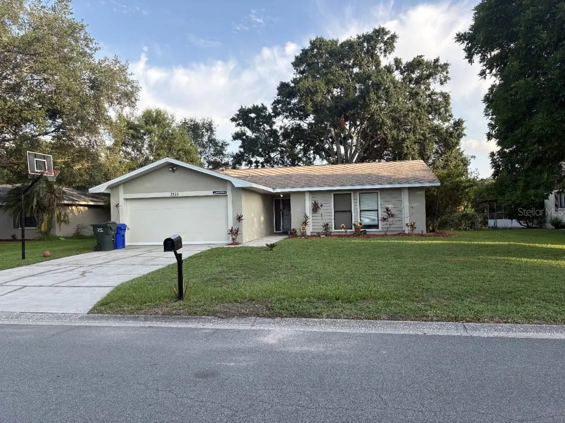 2123 WOODBURN LOOP S