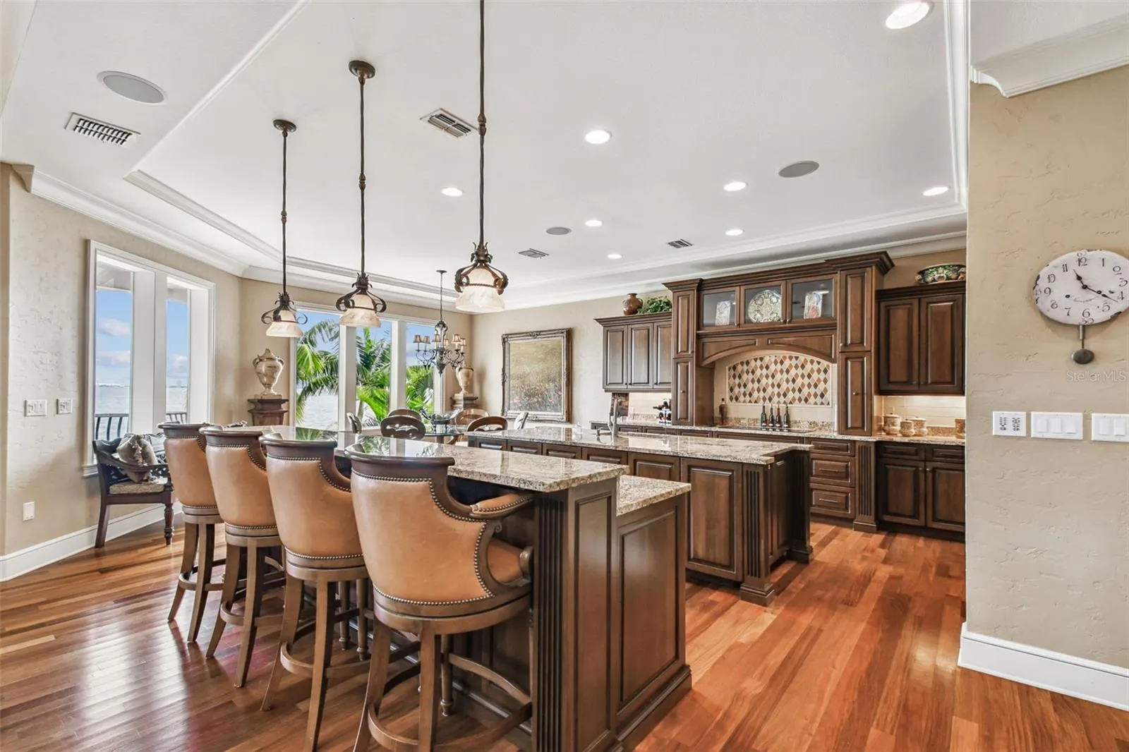 2802 BAYPOINTE CIR