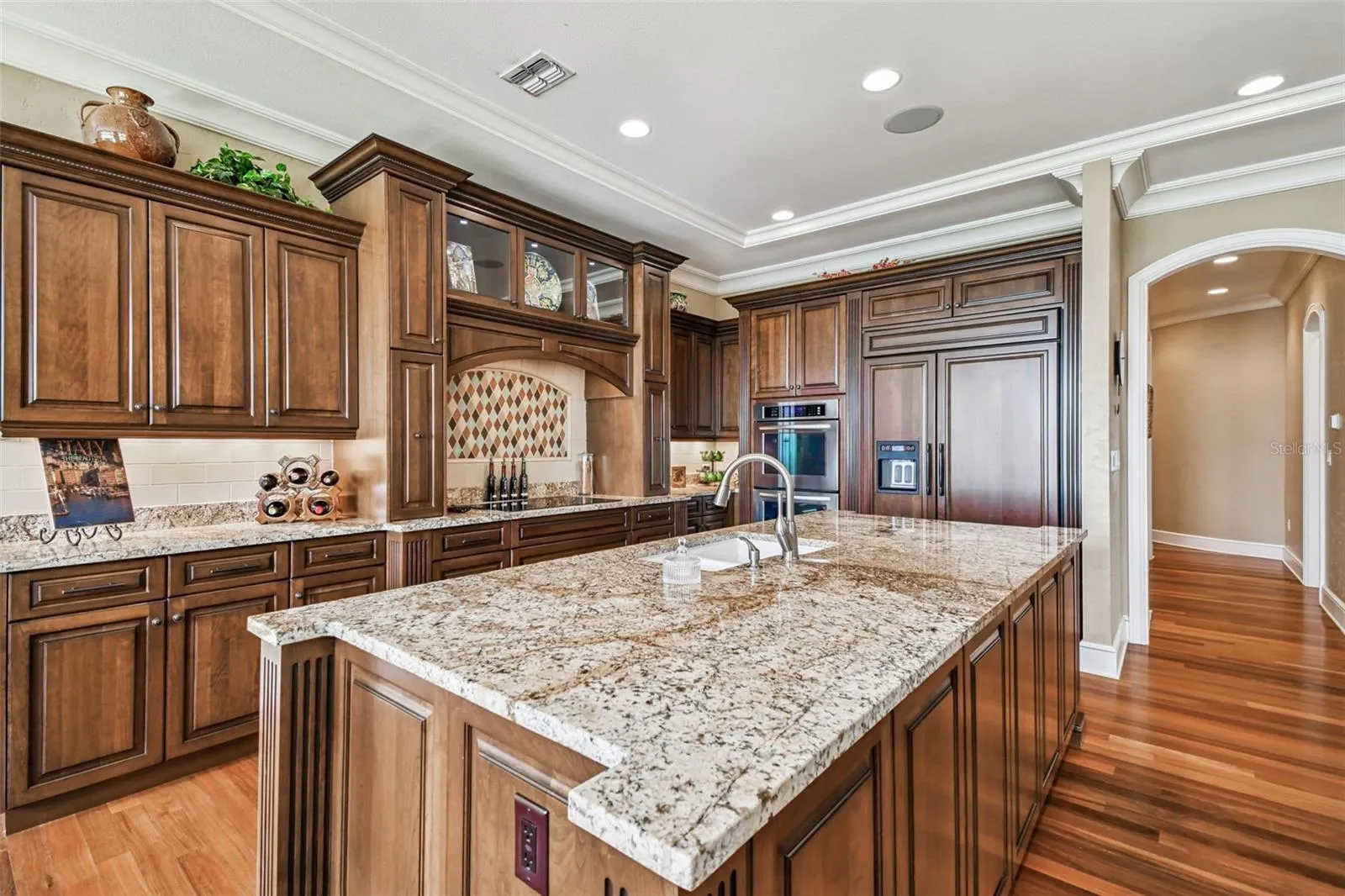 2802 BAYPOINTE CIR