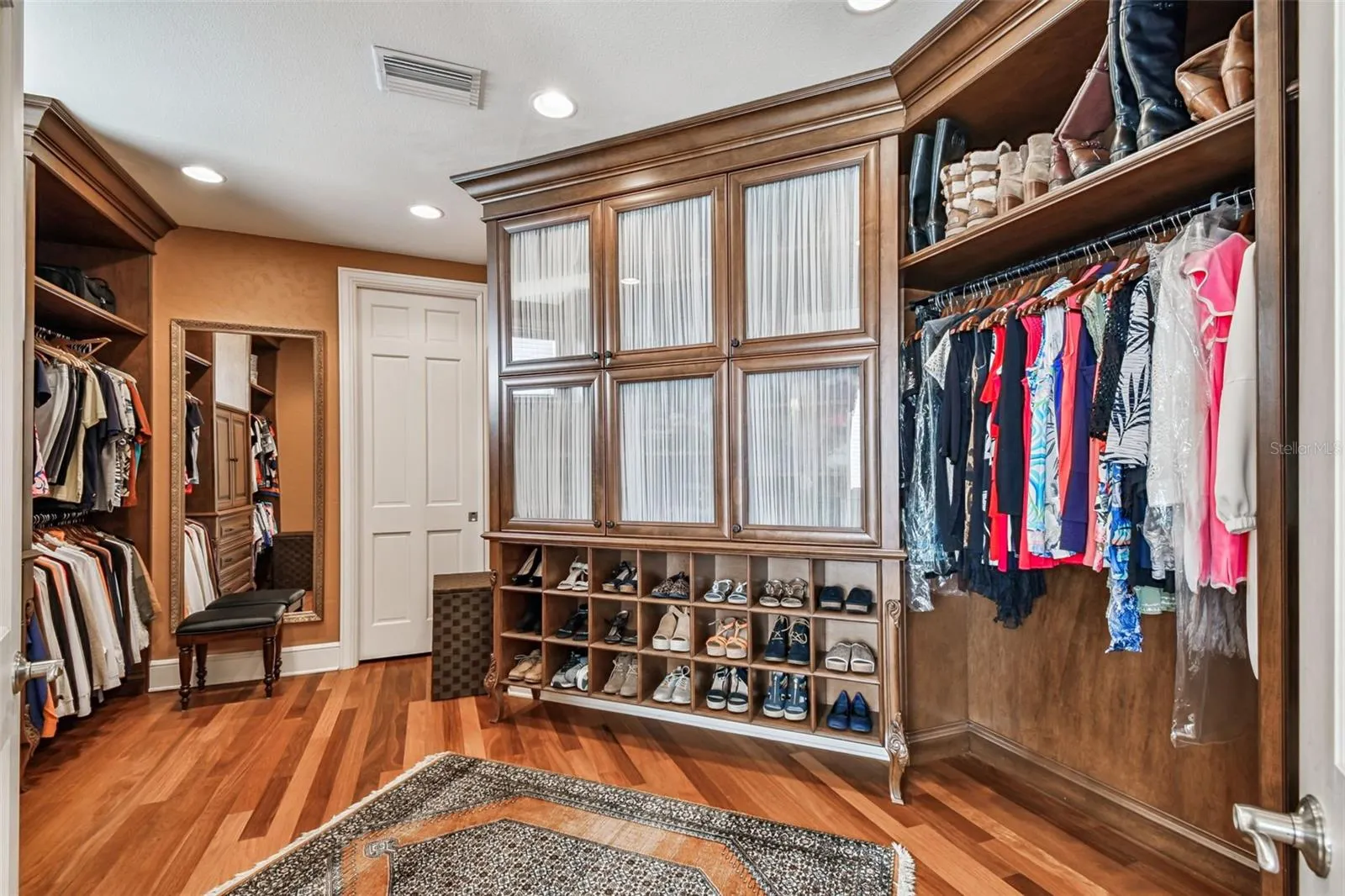 2802 BAYPOINTE CIR