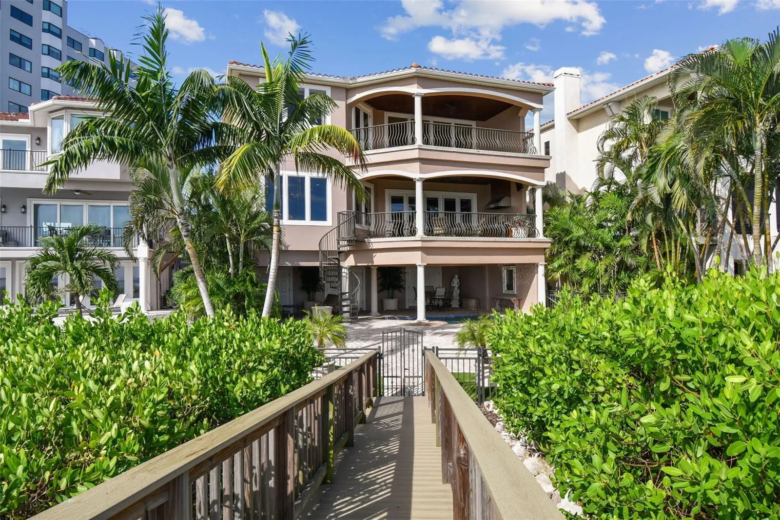 2802 BAYPOINTE CIR