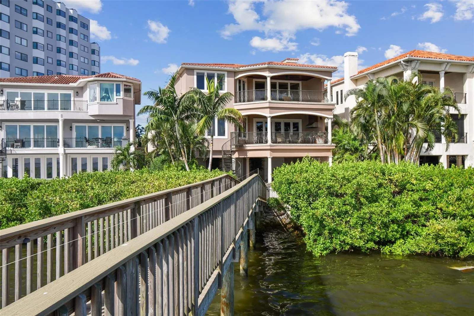 2802 BAYPOINTE CIR