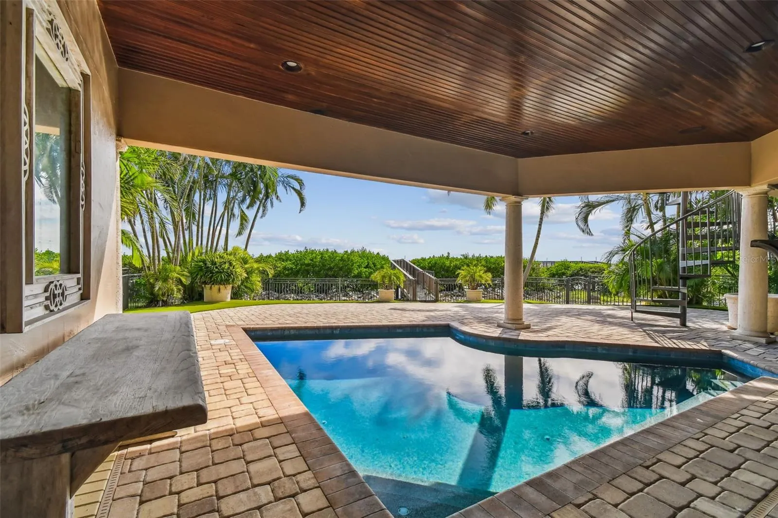 2802 BAYPOINTE CIR
