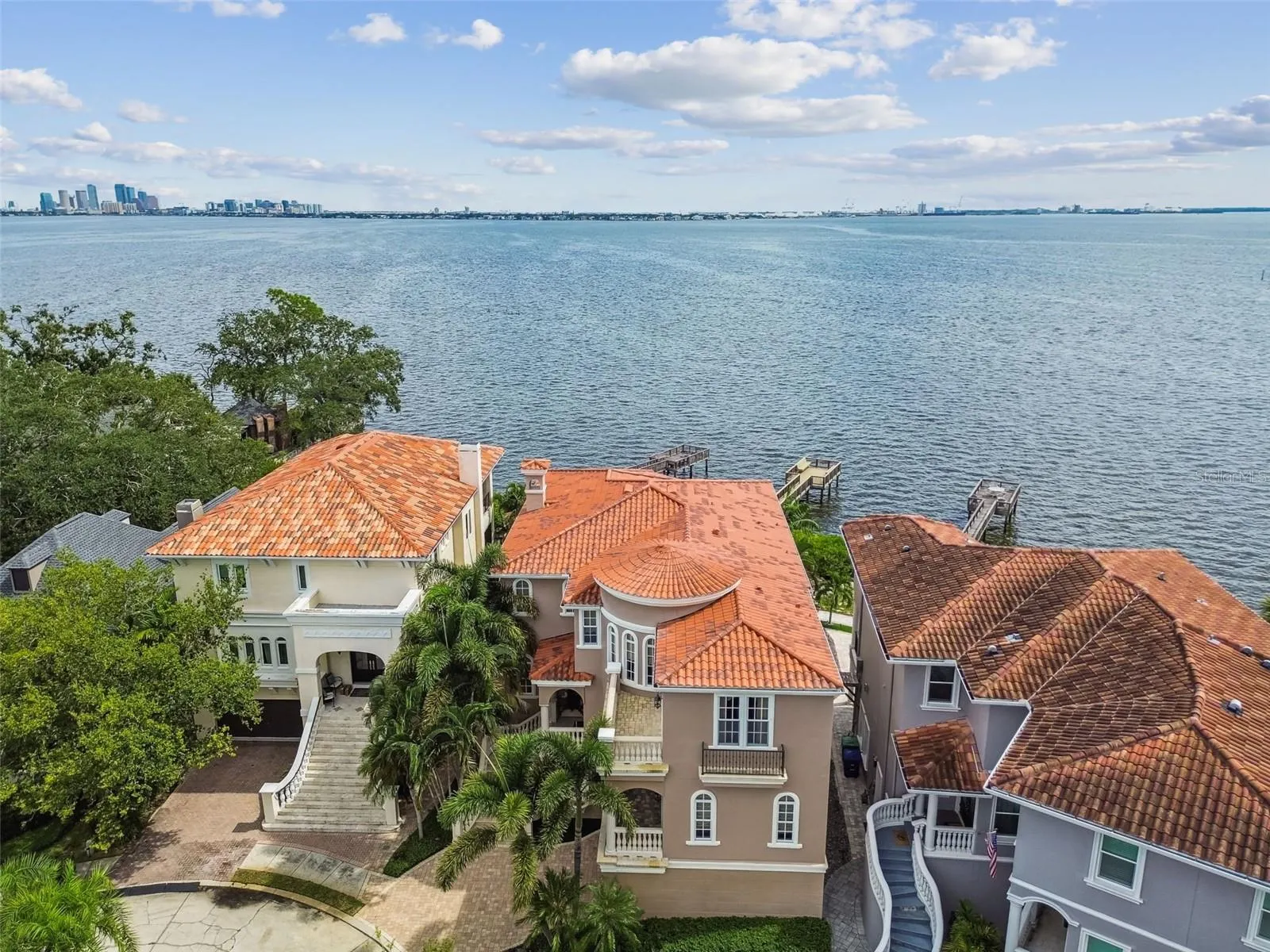 2802 BAYPOINTE CIR