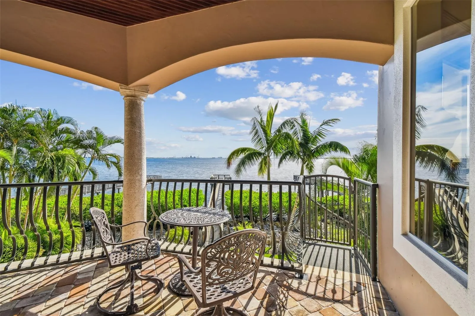 2802 BAYPOINTE CIR
