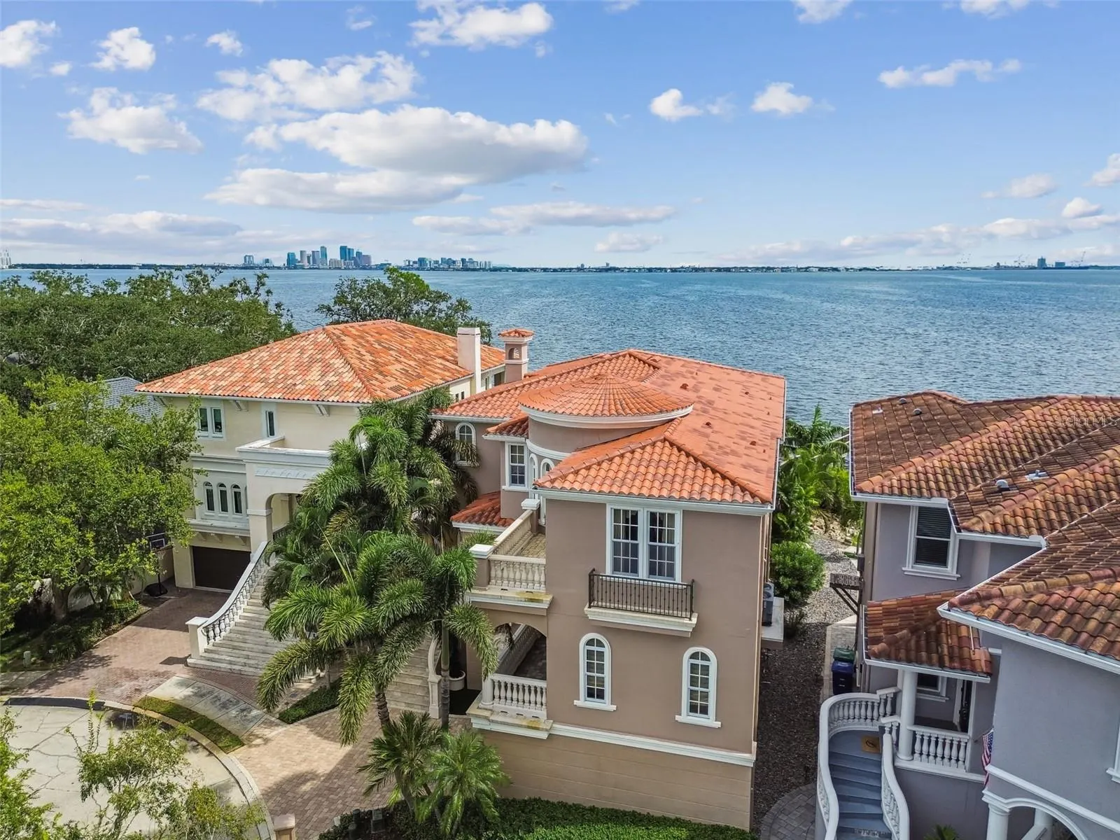 2802 BAYPOINTE CIR