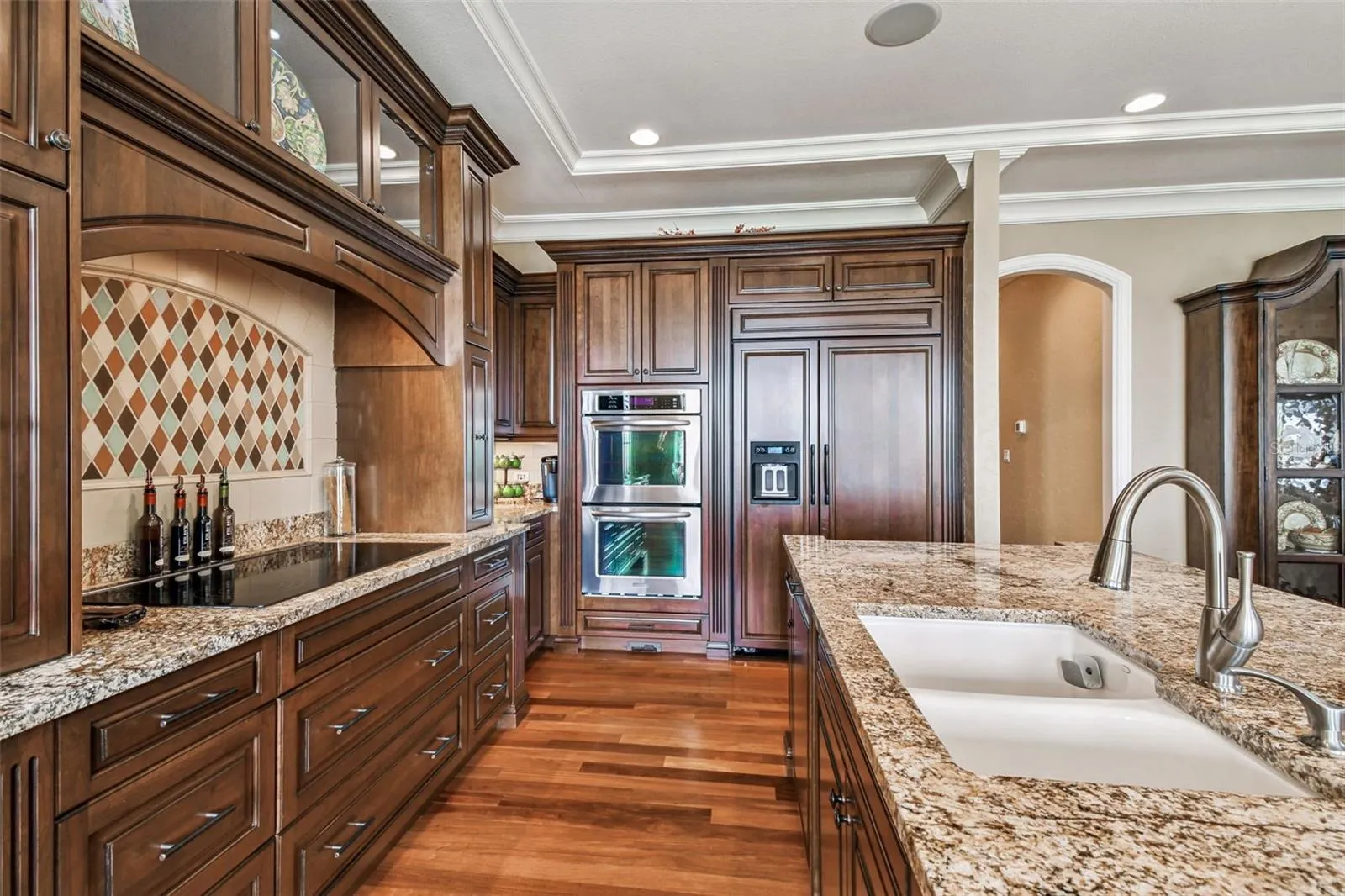 2802 BAYPOINTE CIR