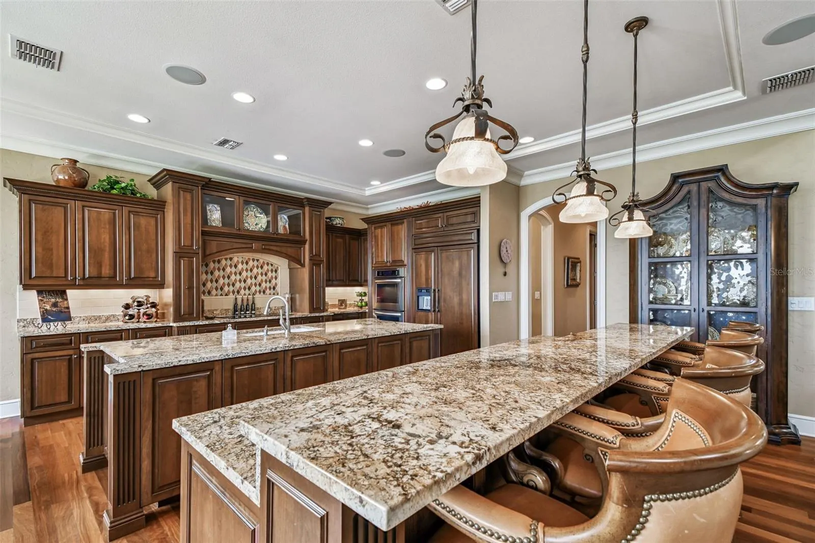 2802 BAYPOINTE CIR