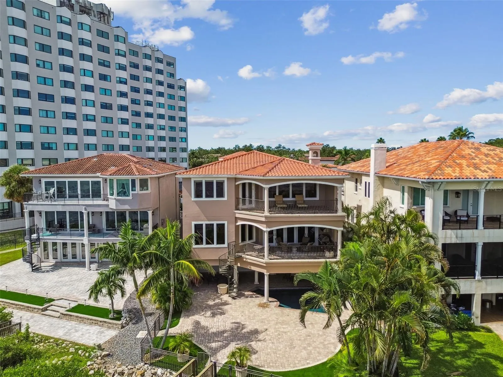 2802 BAYPOINTE CIR