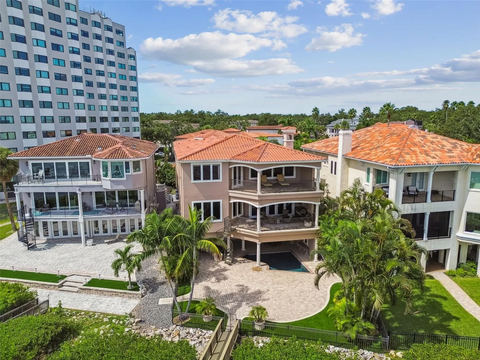 2802 BAYPOINTE CIR