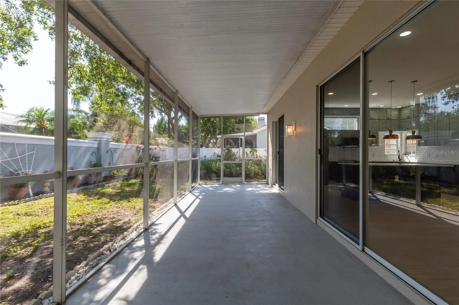 1729 ARABIAN LN