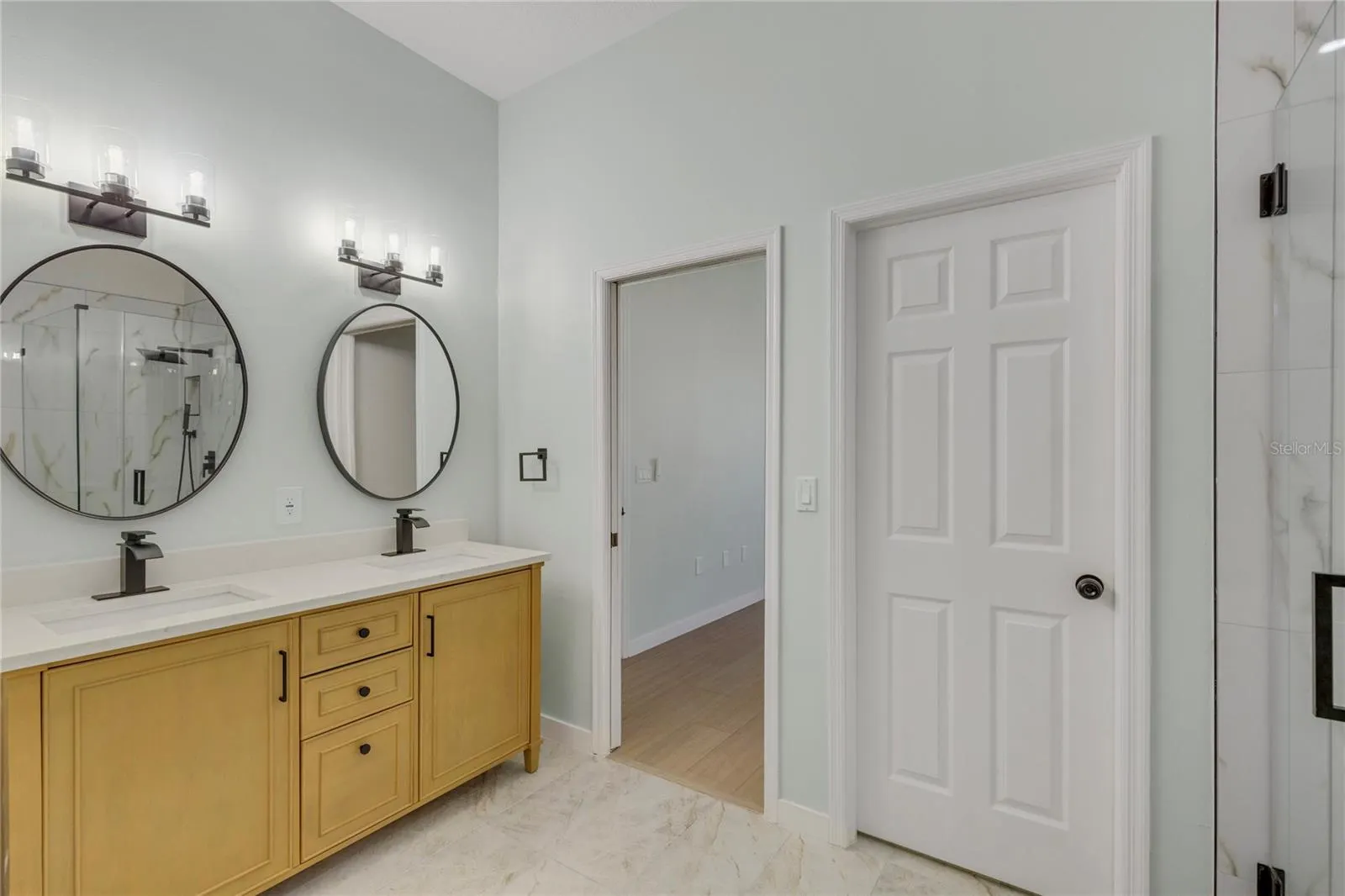1729 ARABIAN LN