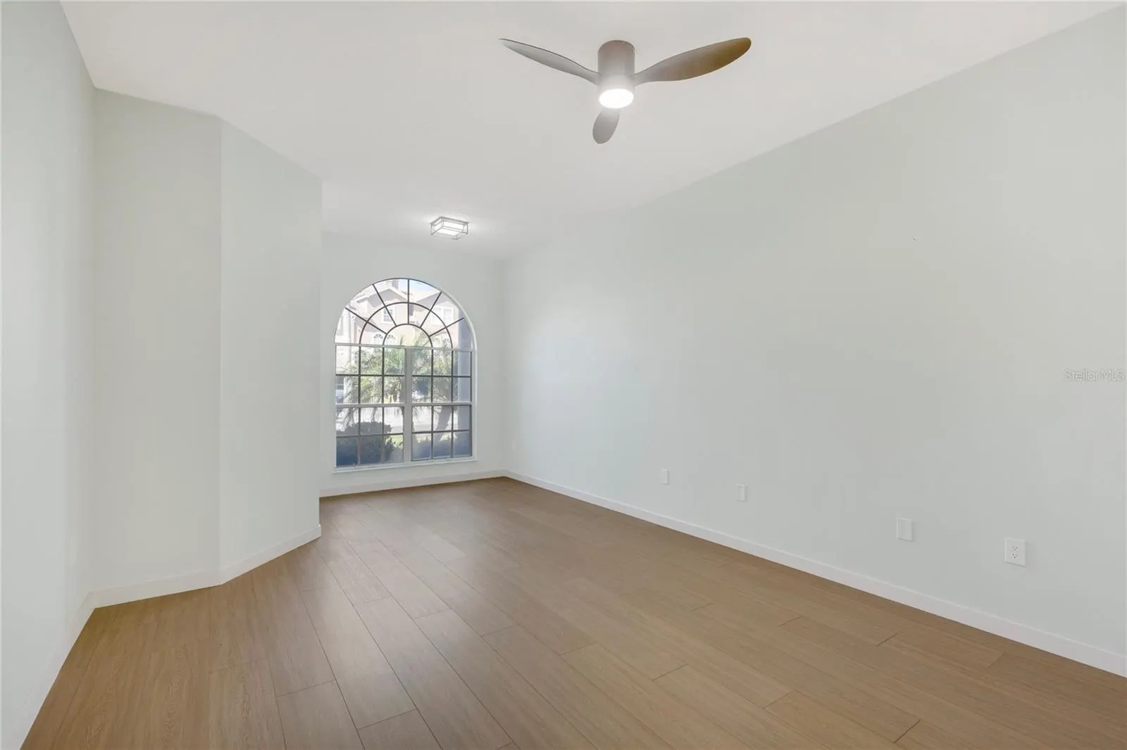 1729 ARABIAN LN