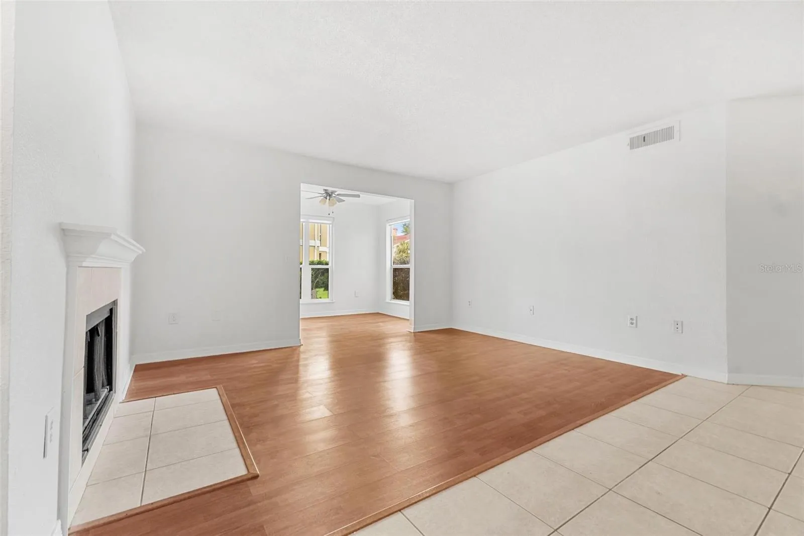9481 HIGHLAND OAK DR #212, #212