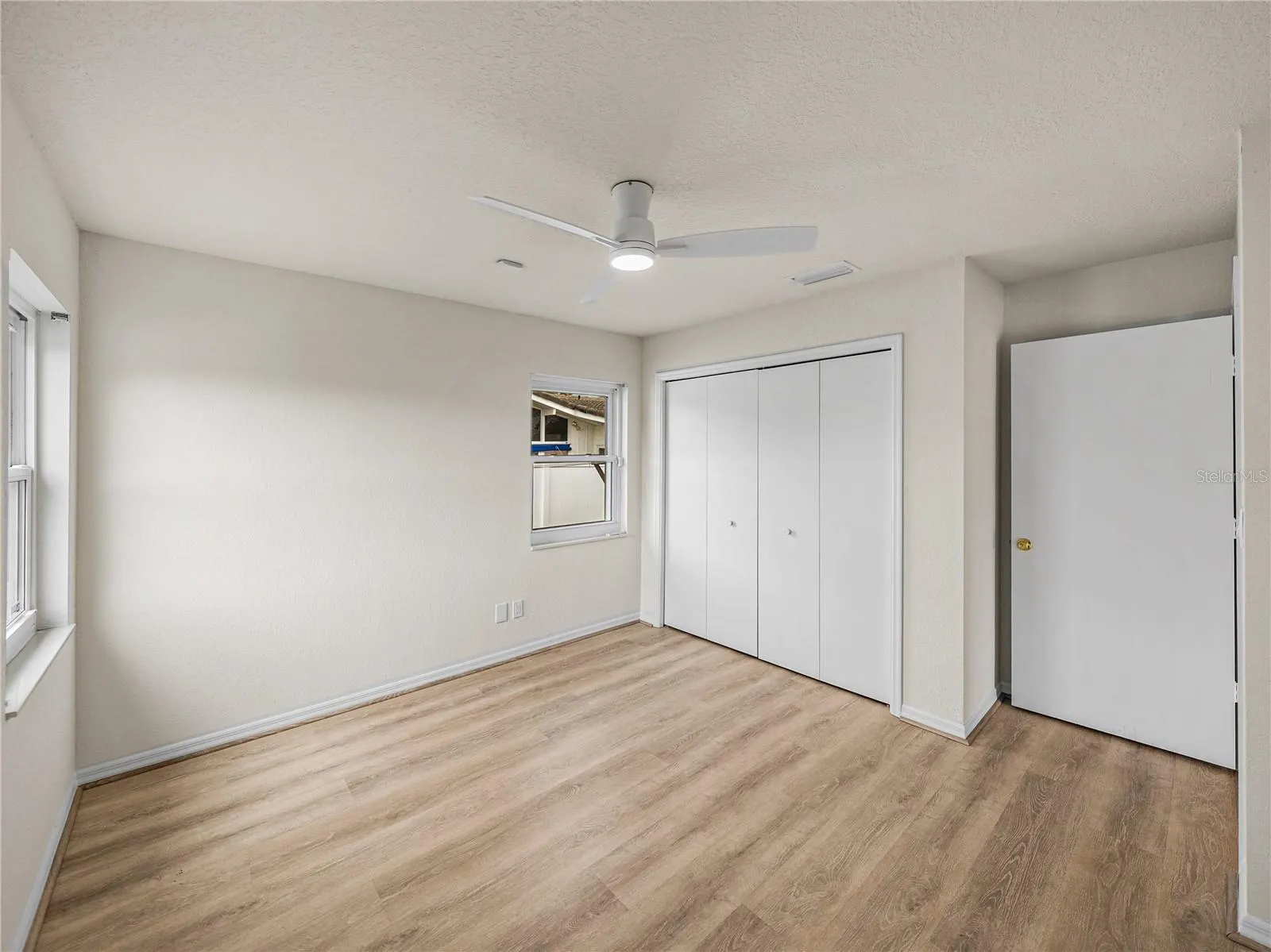 366 6TH AVE N