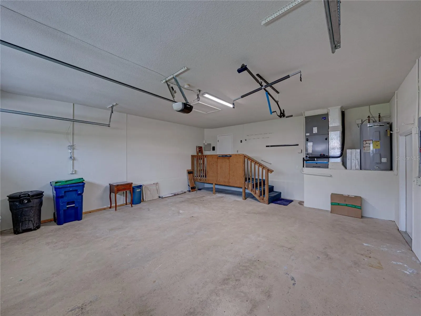 366 6TH AVE N