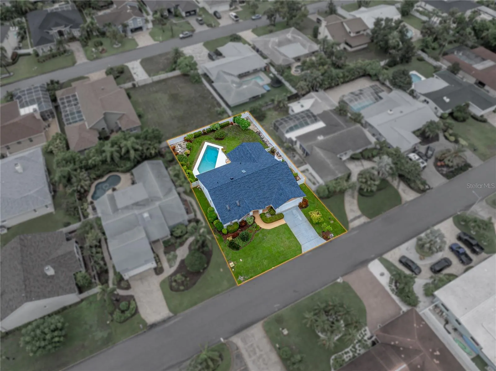 366 6TH AVE N