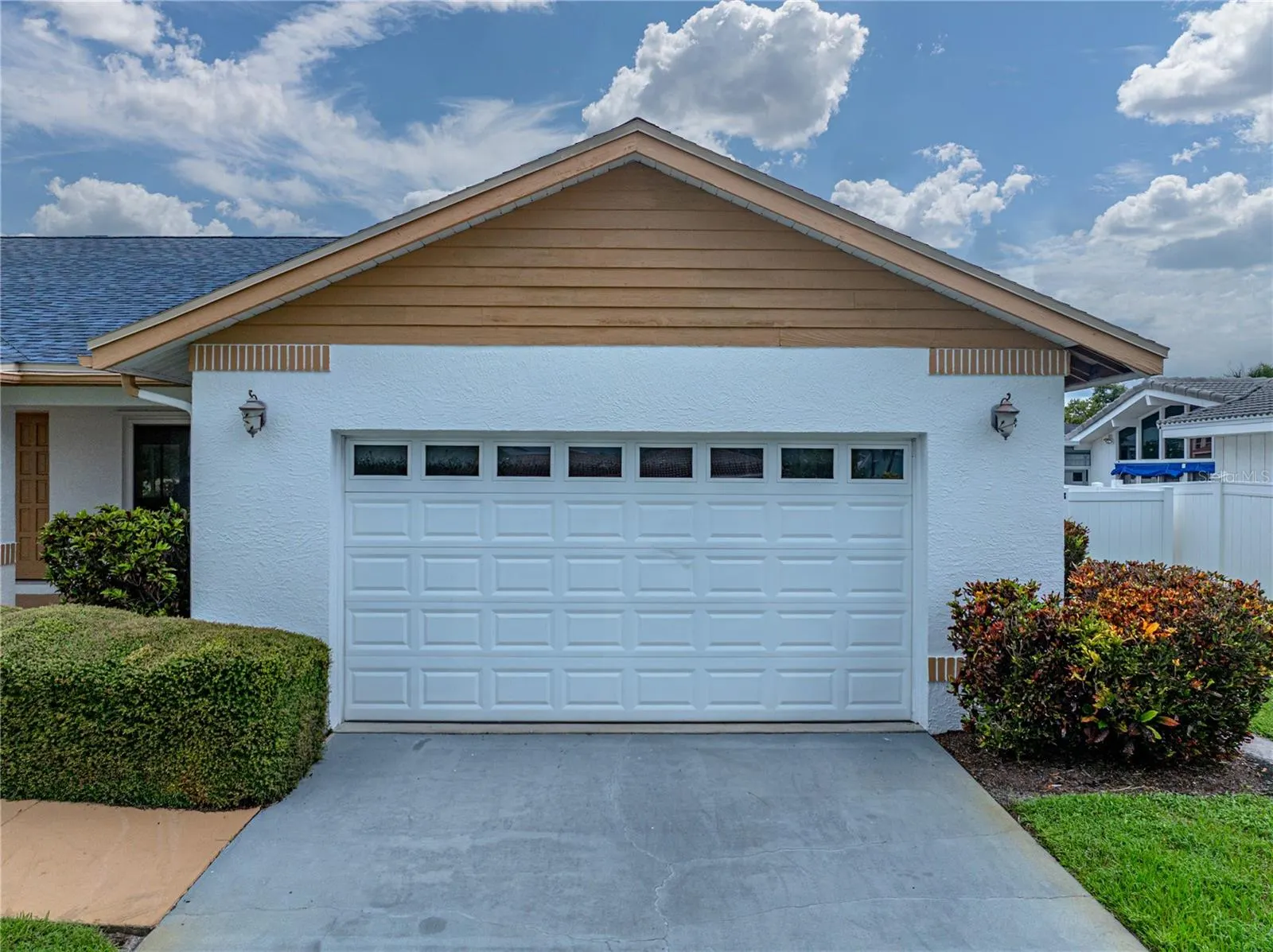 366 6TH AVE N