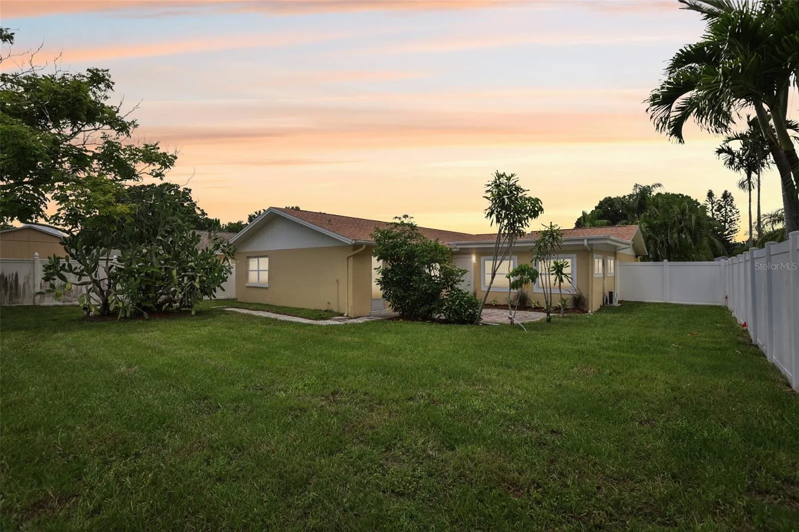 7698 CARDIFF CT