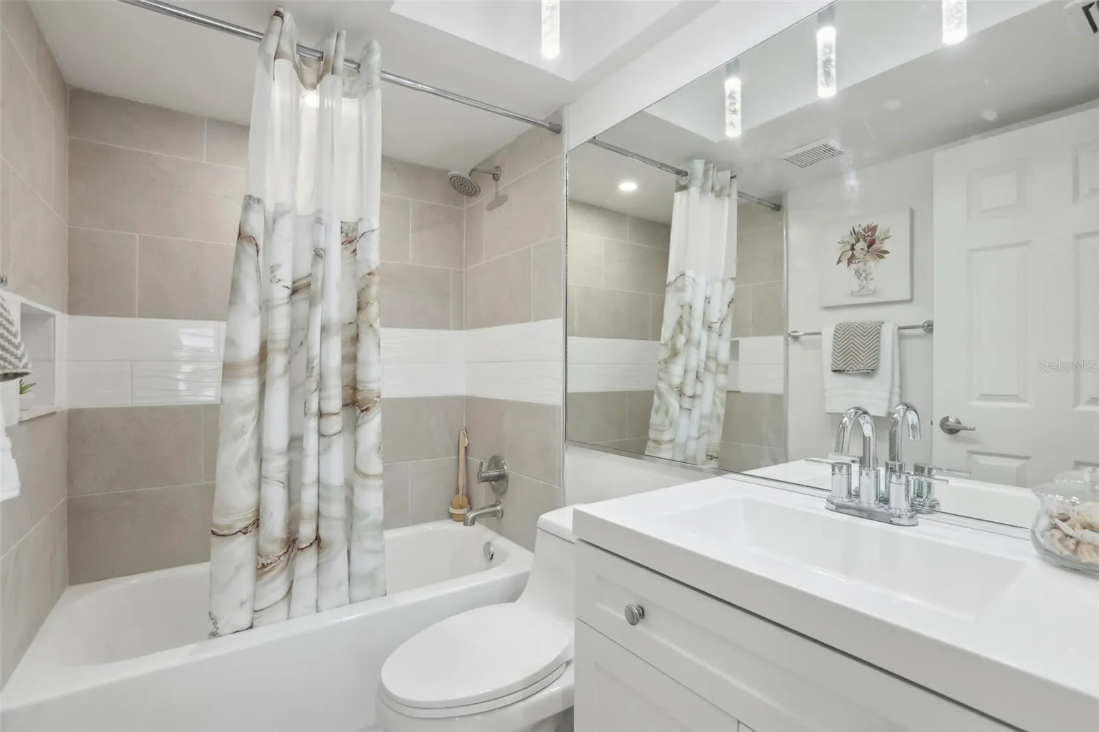 7698 CARDIFF CT