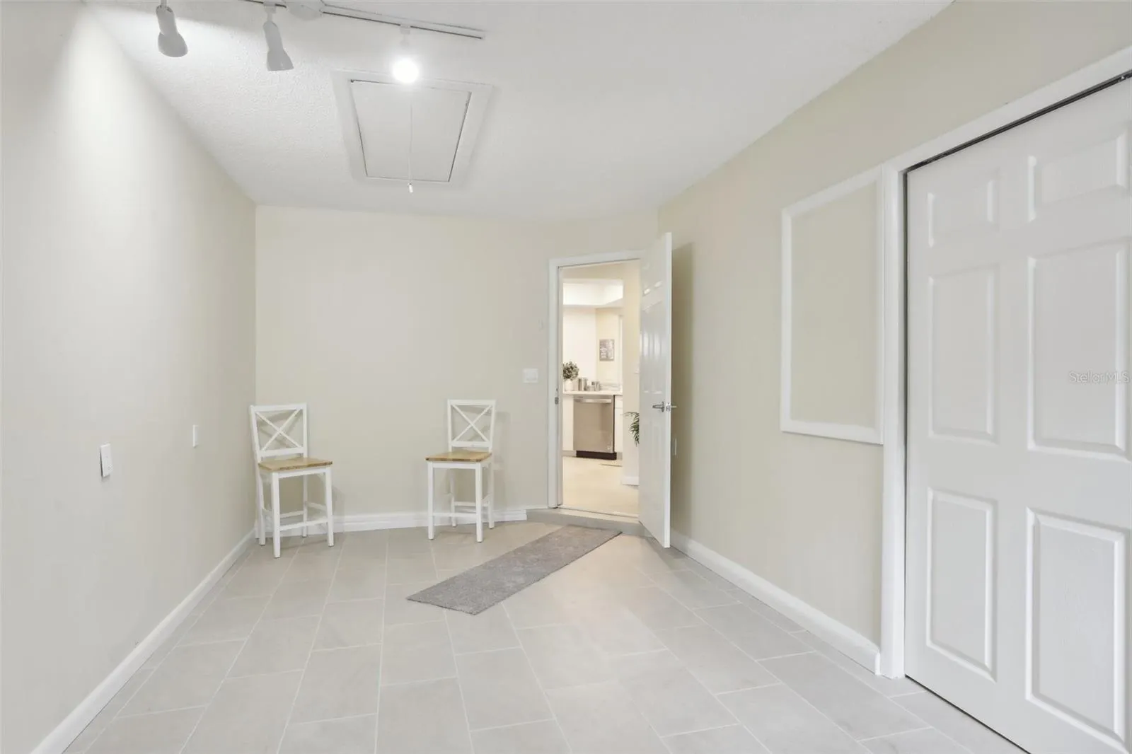 7698 CARDIFF CT