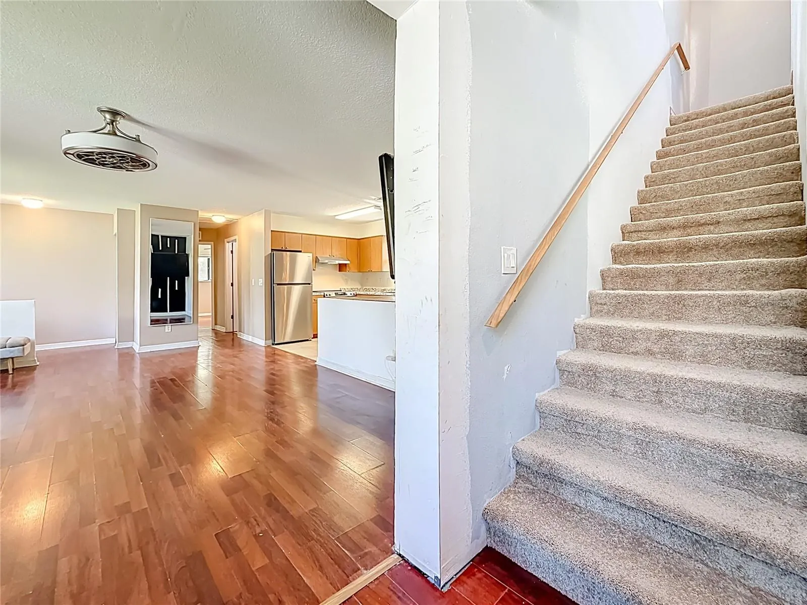 2372 18TH AVE SW