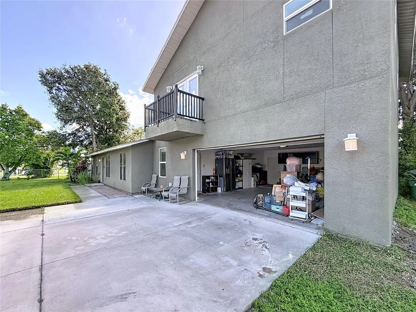 2372 18TH AVE SW