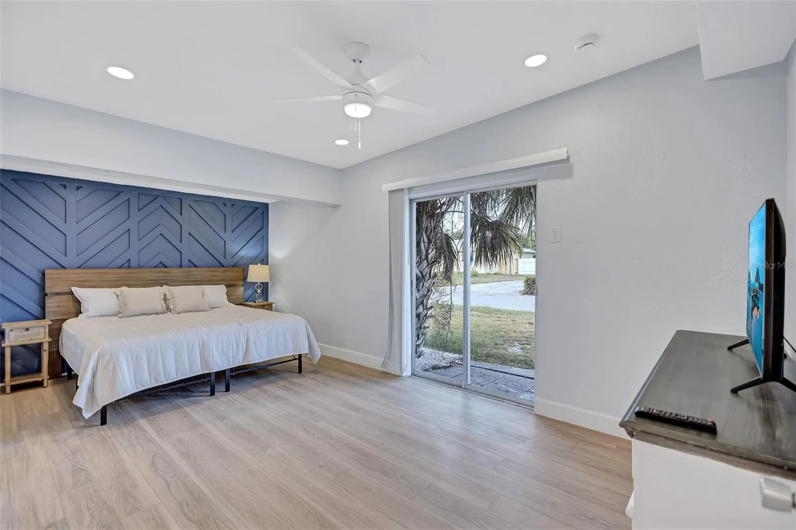 5181 102ND WAY N