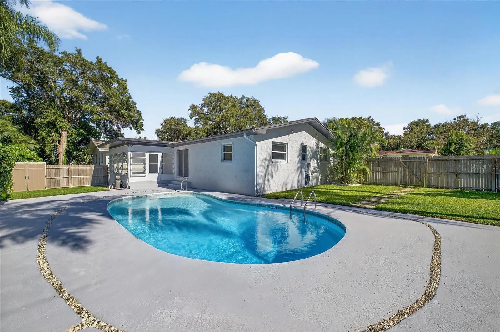 1500 PLEASANT GROVE DR