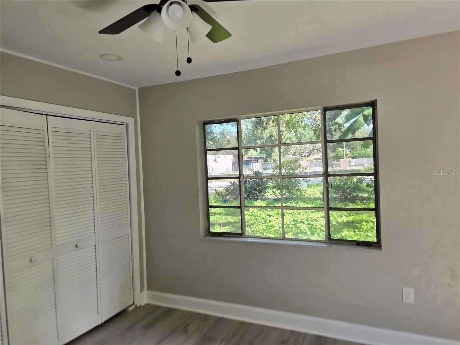 804 W LINEBAUGH AVE