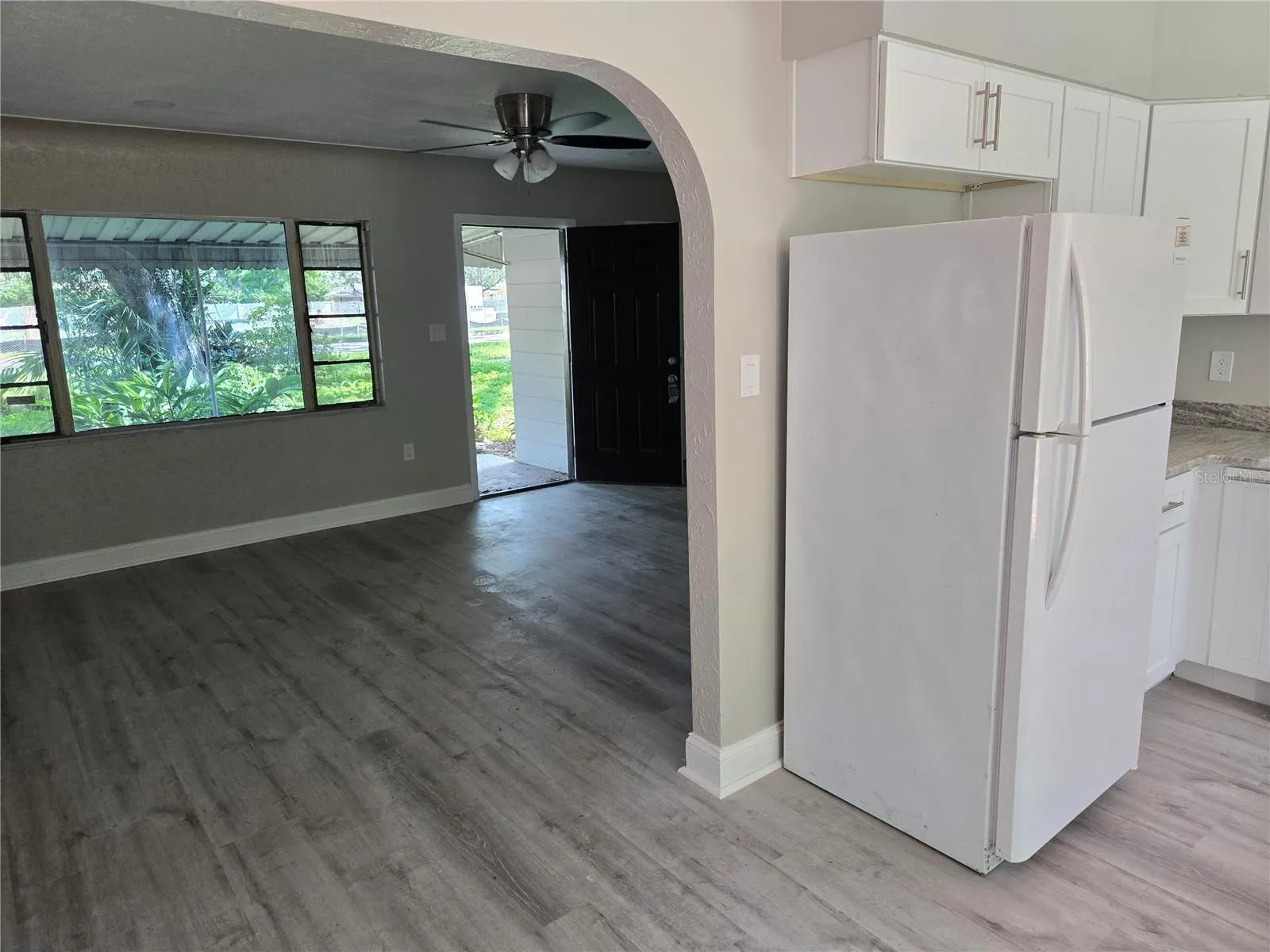 804 W LINEBAUGH AVE