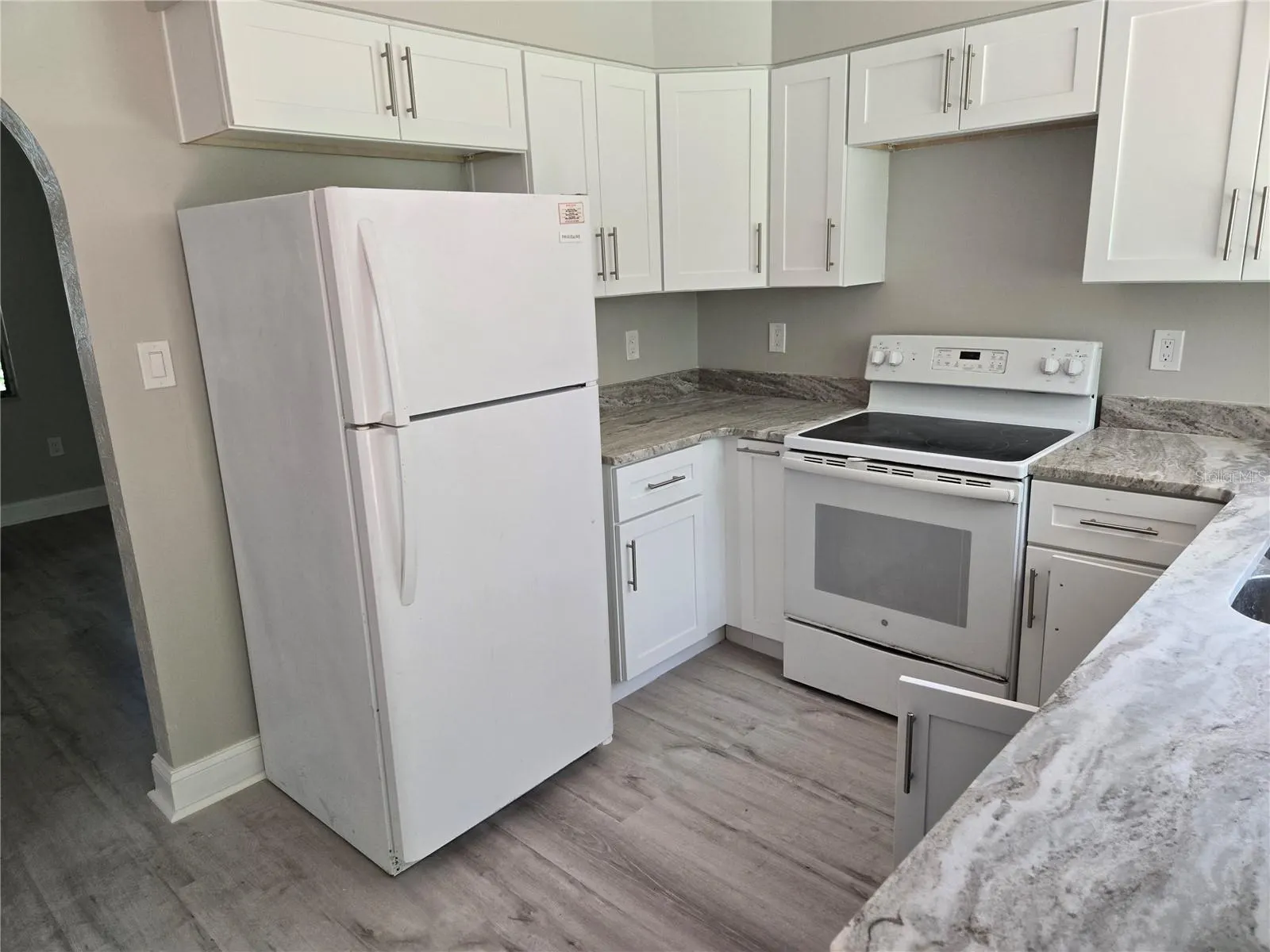 804 W LINEBAUGH AVE