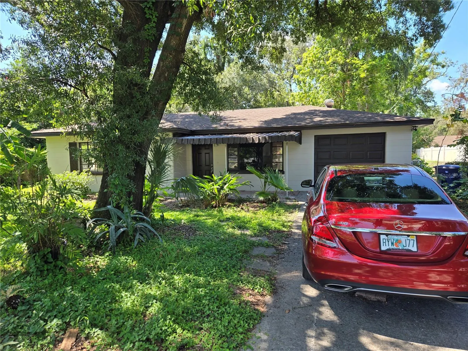 804 W LINEBAUGH AVE