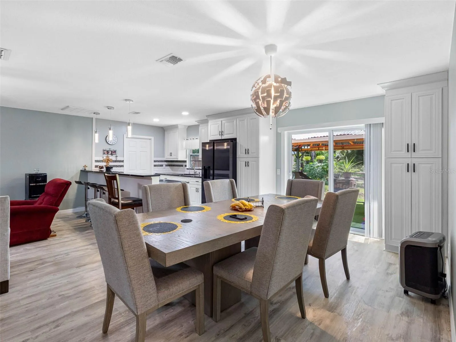 6416 SANTA MONICA DR
