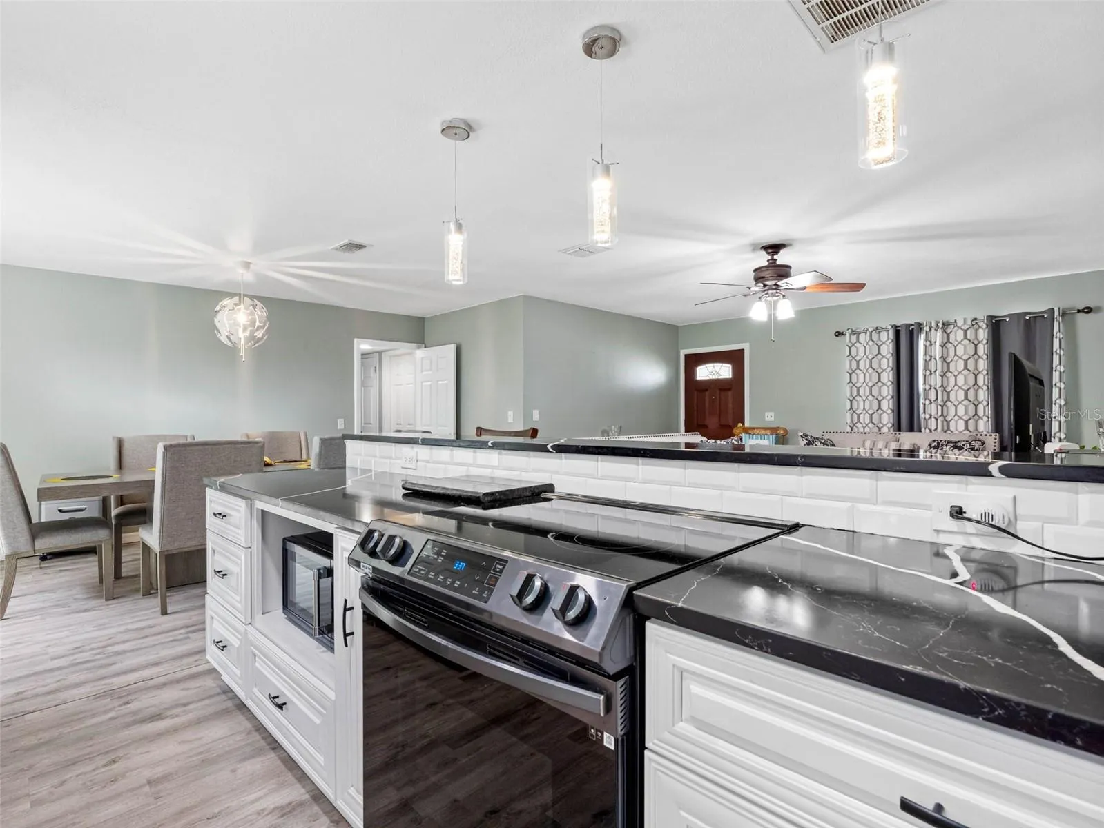 6416 SANTA MONICA DR