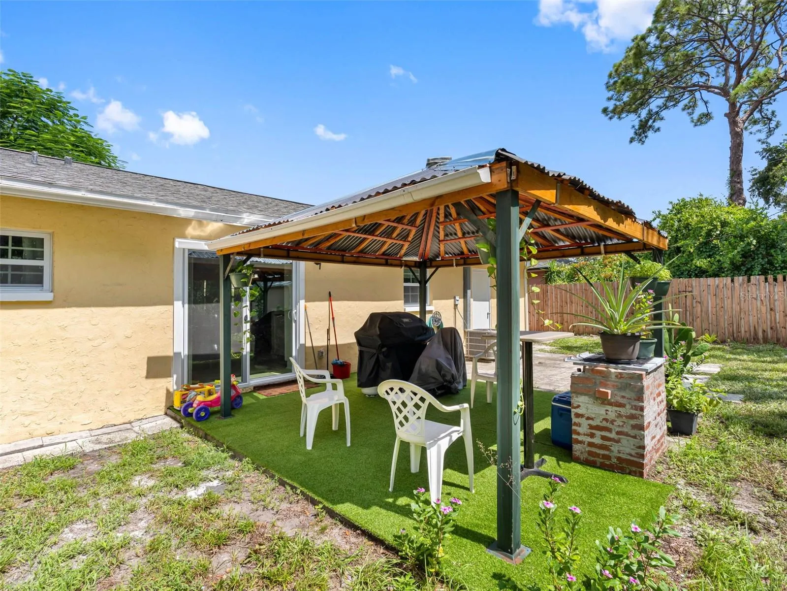 6416 SANTA MONICA DR