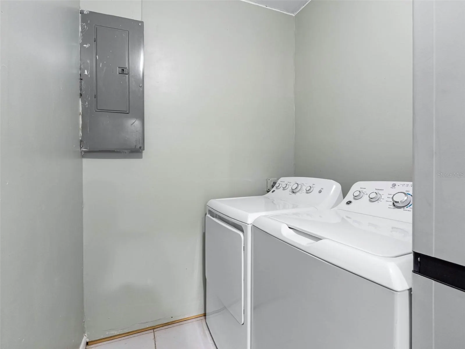 6416 SANTA MONICA DR
