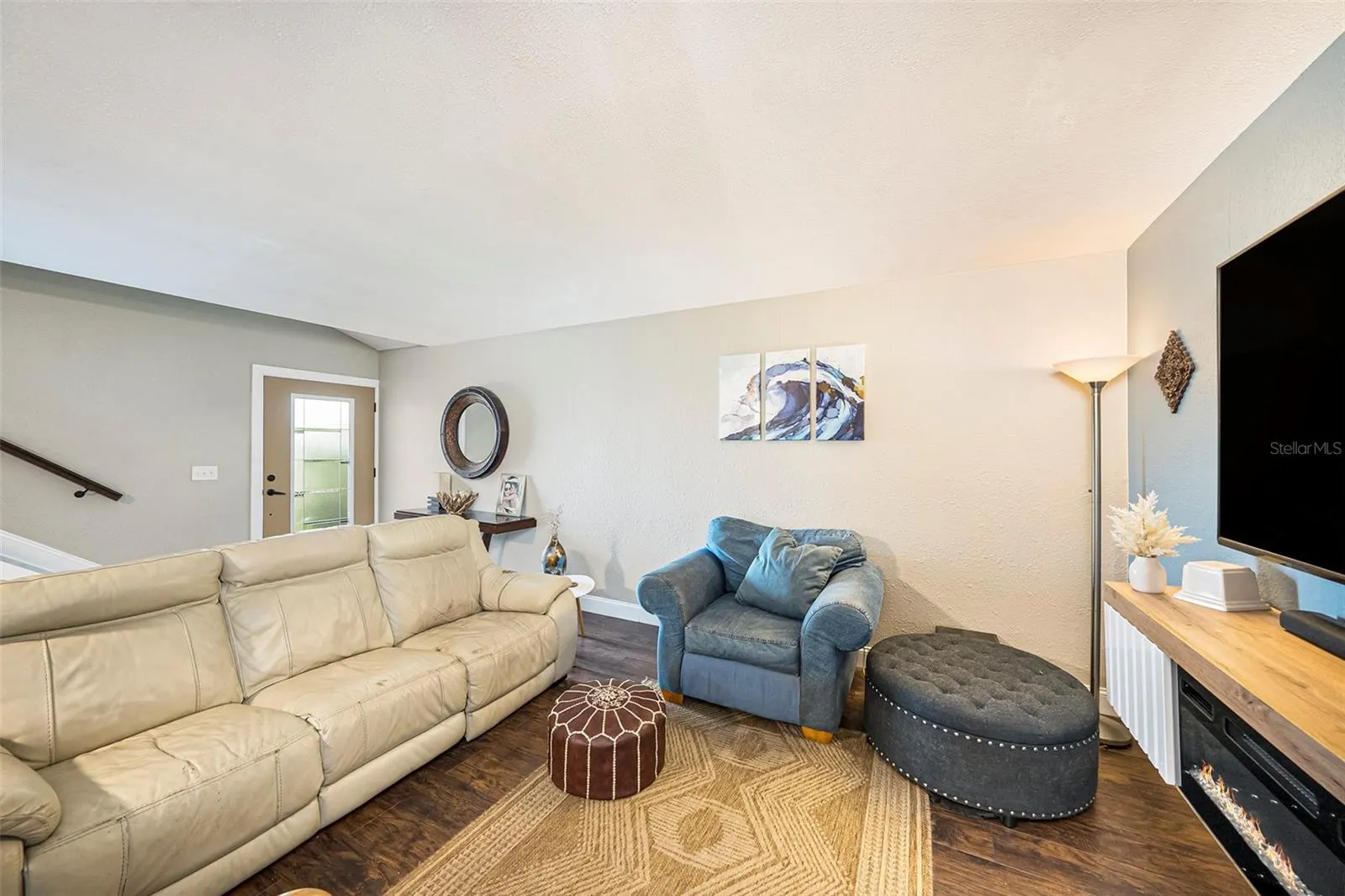 4805 GROVE POINT DR