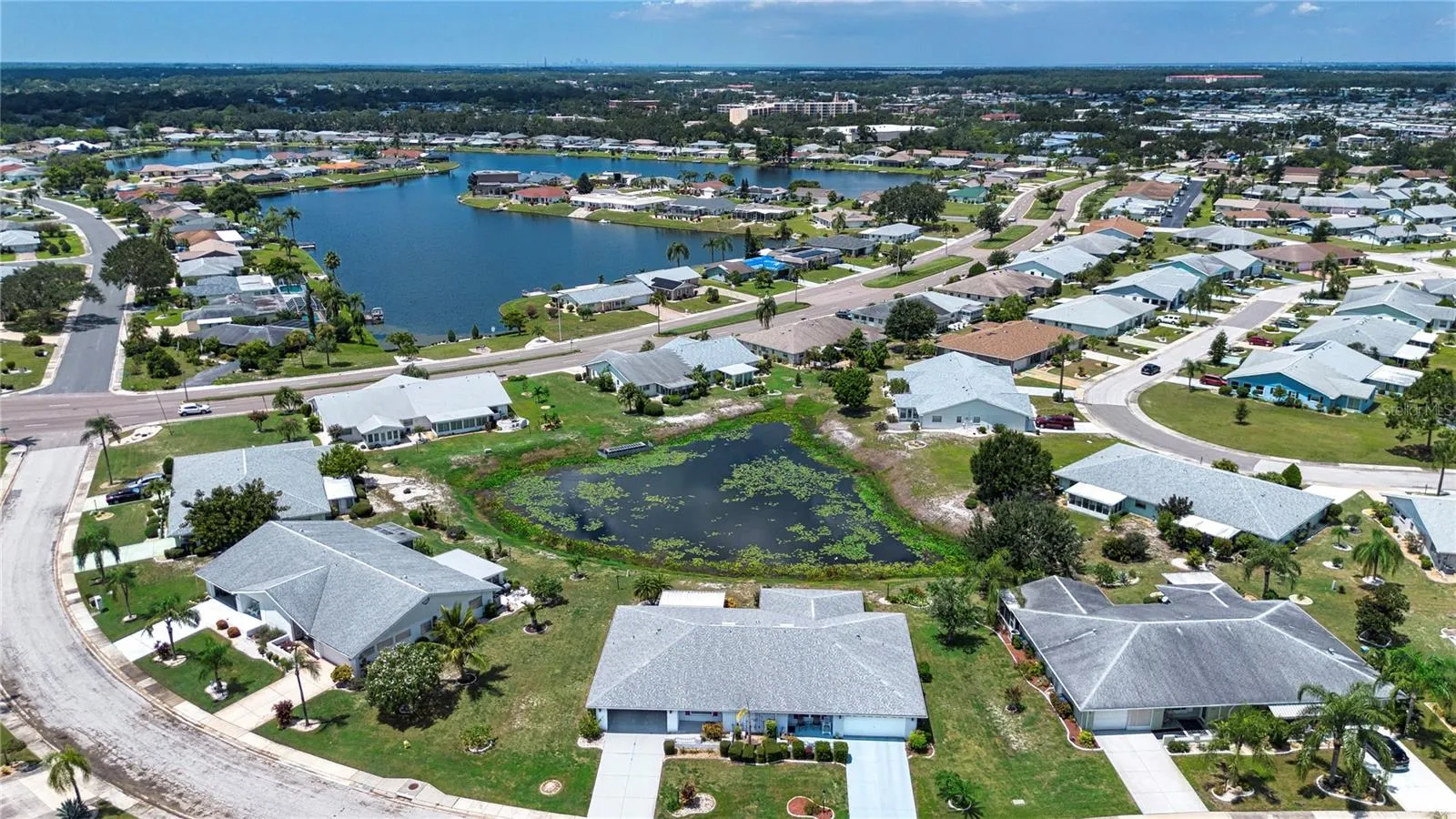 377 CLUB MANOR DR