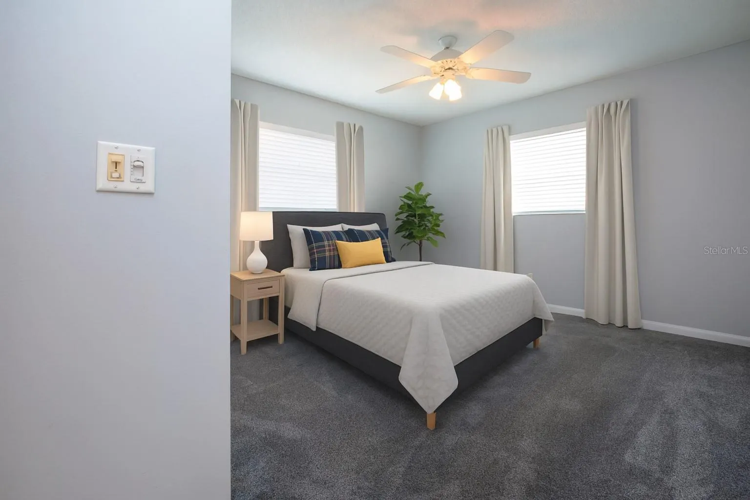 377 CLUB MANOR DR