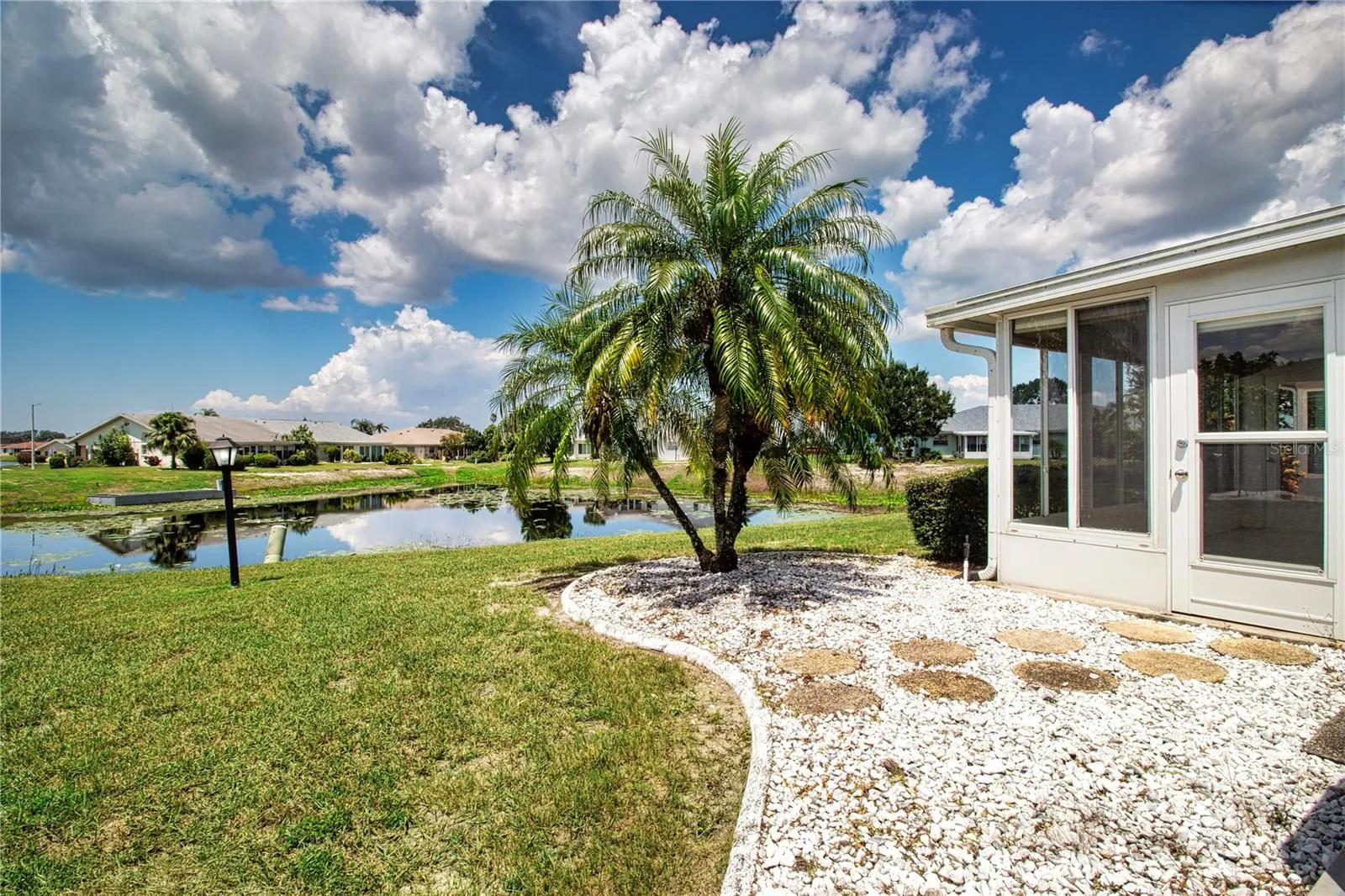 377 CLUB MANOR DR